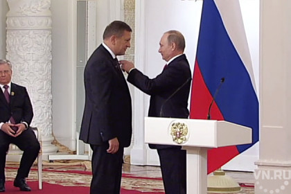 Путин наградил новосибирских врачей от бога