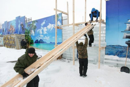Ледовый городок 2017 на набережной посвящен морским чудесам