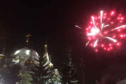 Рождественский салют состоялся в Новосибирске 