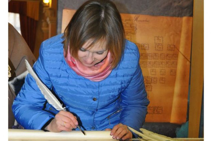 Гусиным пером учили писать жителей Новосибирска
