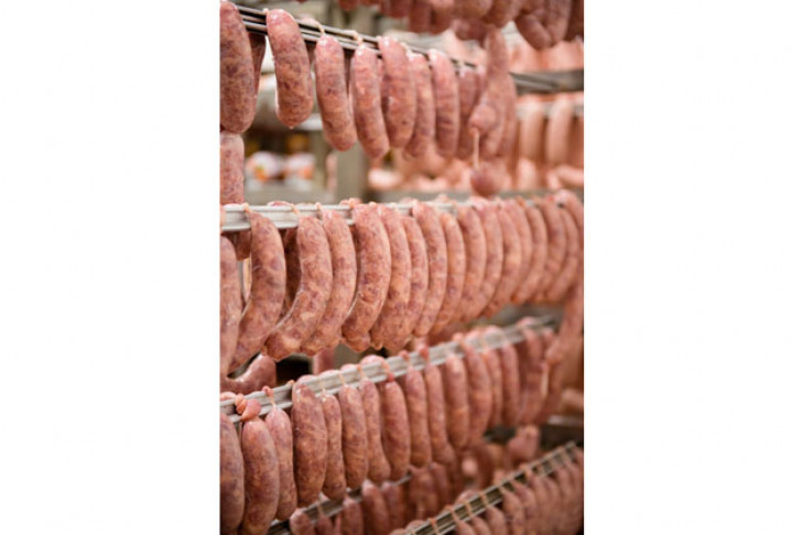 В июле Кудряшовский мясокомбинат открывает розничные магазины КМК МАРКЕТ в Колывани и Краснообске