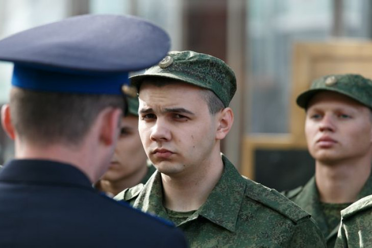 Срок службы в армии РФ останется прежним
