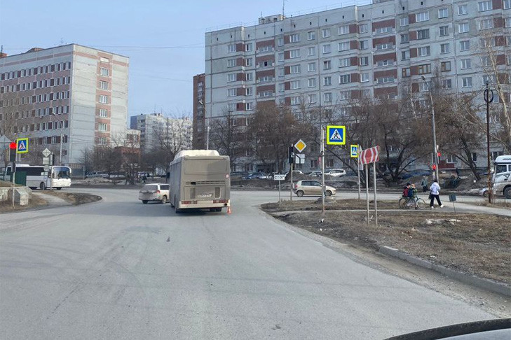 Водитель автобуса №13 сбил бабушку в Новосибирске