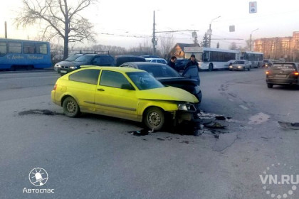 Редкая модель «Жигулей» разбилась в Новосибирске