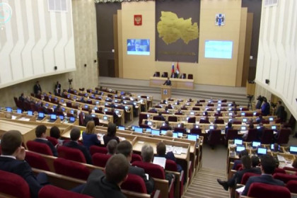 Поправки на 4 млрд рублей внесли в областной бюджет депутаты