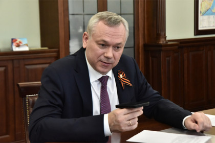 Губернатор Андрей Травников поздравил ветеранов с наступающим Днём Победы