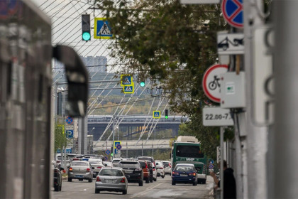 На Красном проспекте Новосибирска запустили «зеленую волну» из 24 светофоров
