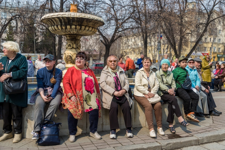 О доплатах пожилым новосибирцам рассказали в отделении СФР