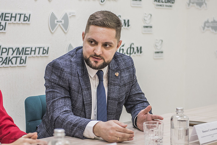 В ЛДПР обсуждают: как остановить отток врачей из регионов?