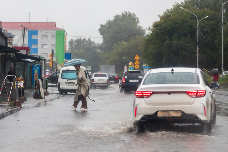 Рекорд 2002 года побил ливень 1 июля в Новосибирской области