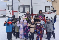 В гостях у скорой помощи побывали дети в Искитиме