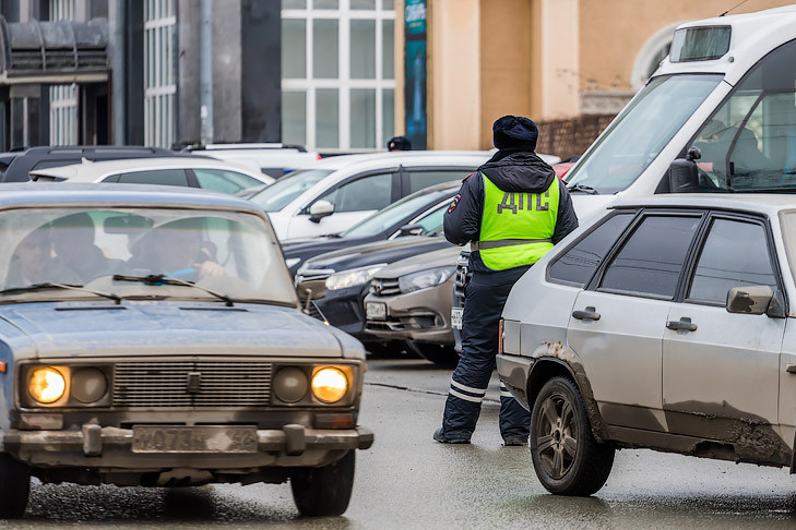 Экипаж застрелившего азербайджанца инспектора Гусева задержали под Новосибирском