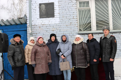 Память легендарного автора детективов Михаила Черненка увековечили в Тогучине