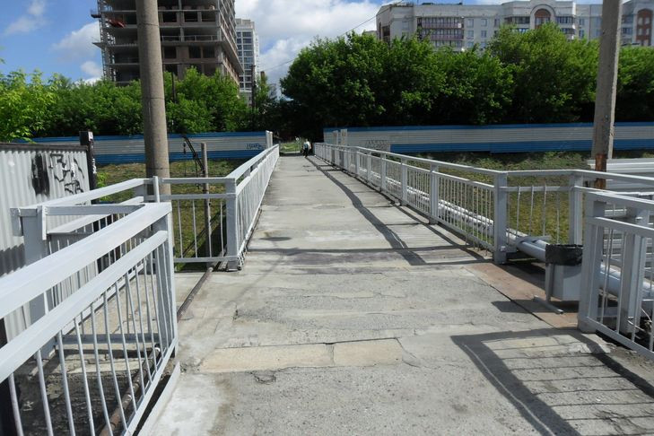 Семнадцать аварийных пешеходных мостов могут разобрать в Новосибирске
