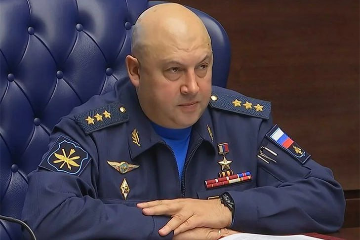 «Я призываю остановиться»: генерал Суровикин из Новосибирска обратился к руководству и бойцам ЧВК «Вагнер»