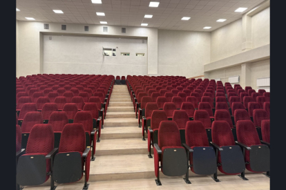 В Областном центре образования появились современный актовый зал и кабинет психолога