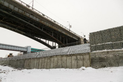 «Ничего Октябрьский мост не спасет»  - эксперты рассказали о ремонте переправы