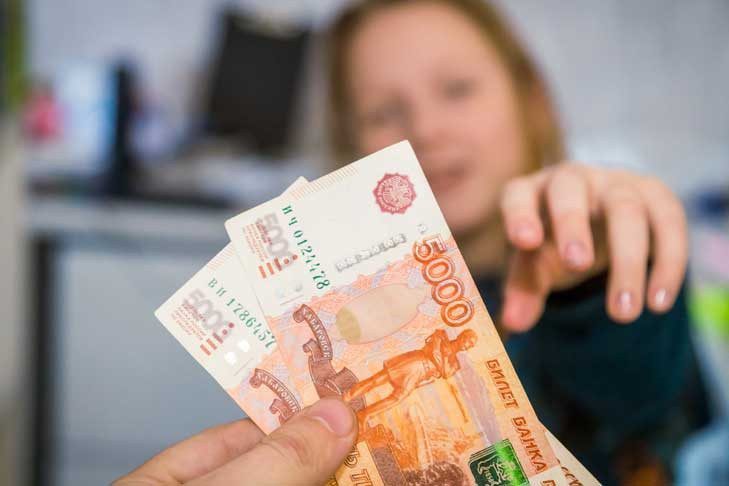 Три миллиарда рублей на детские выплаты выделили в бюджете Новосибирской области