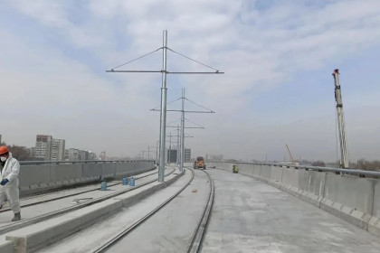 Трамвайную эстакаду на площади Труда начали готовить к запуску