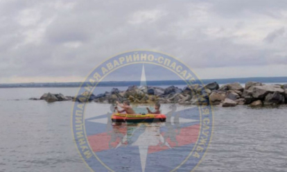 Плыли одни и без жилетов: 8-летних детей спасли на Обском море в Новосибирске