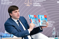 Новые учебники по обществознанию поступят в школы Новосибирской области