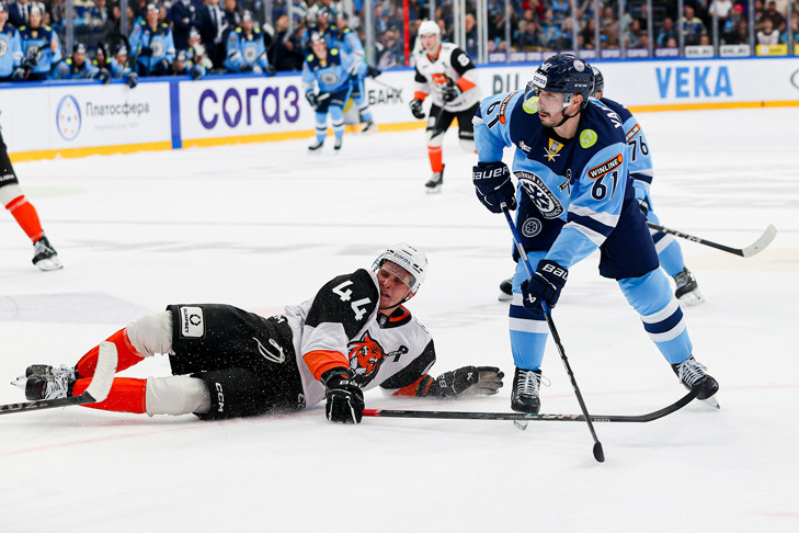 ХК «Сибирь» начал сезон-2025/26 с «сухого» поражения «Амуру»