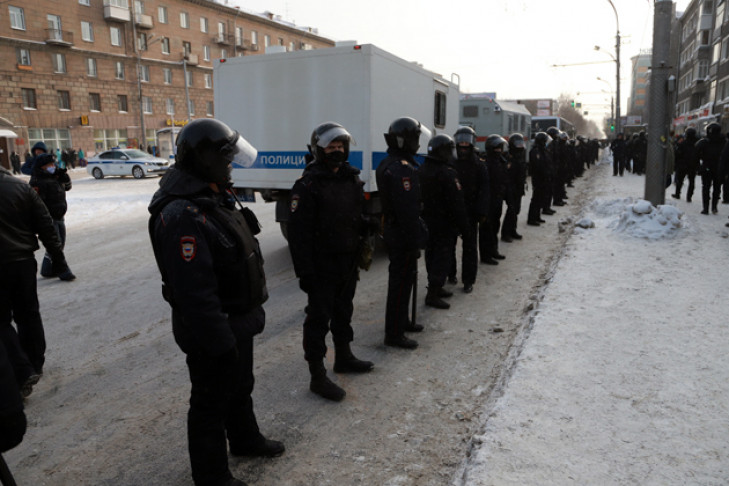 Действия правоохранительных органов во время субботней акции оценил губернатор Андрей Травников