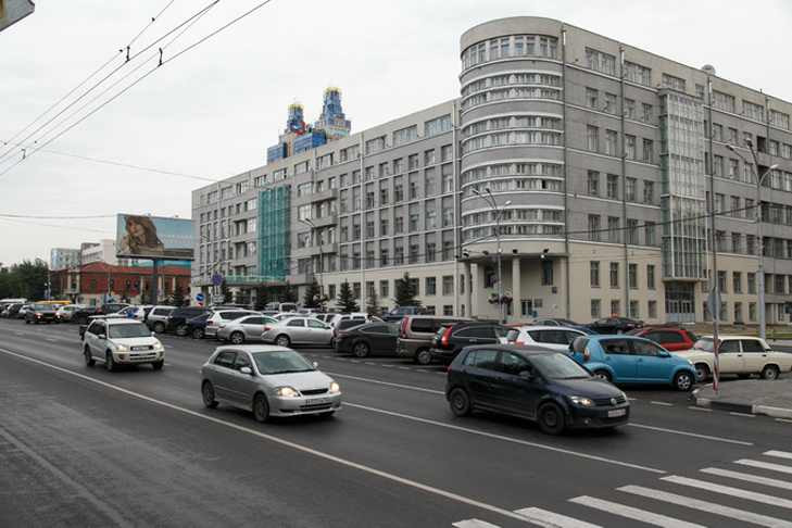 Мэрия Новосибирска сокращает вдвое бесплатное время на парковках с 20 июня