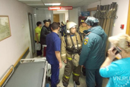 160 человек эвакуировали при пожаре в больнице Новосибирска