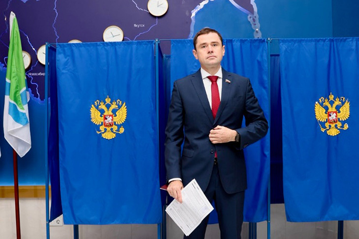 Александр Аксёненко проголосовал на выборах в Новосибирской области