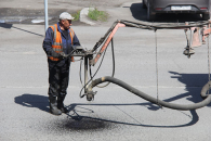 Губернатор Новосибирской области потребовал ужесточить контроль качества дорожных работ