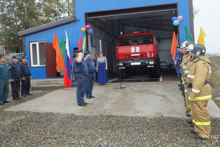 Новое пожарное депо открылось в Бобровке