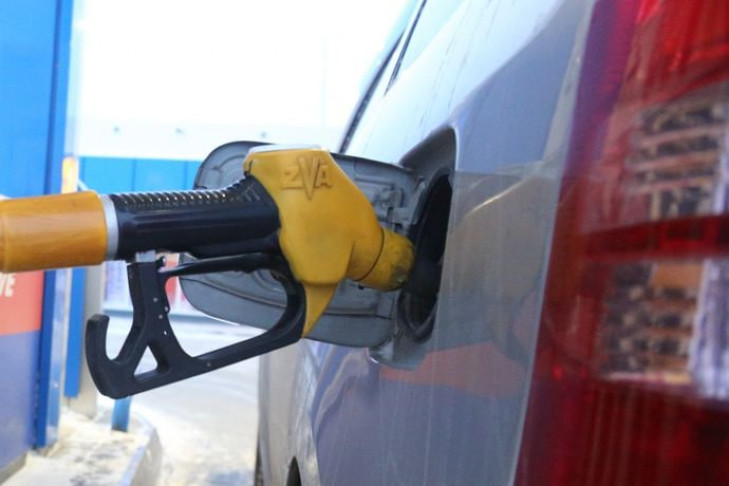 Цены на бензин в Новосибирске растут восьмую неделю подряд