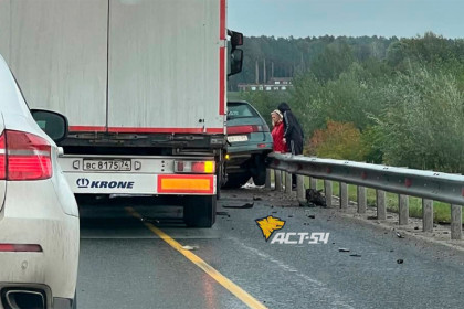 Тройное ДТП произошло на Северном объезде под Новосибирском: погиб мужчина