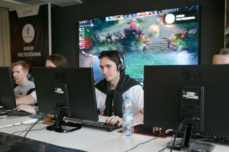 Сибирские киберспортсмены сразились за Кубок «Ростелекома»