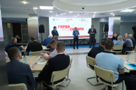 «Каждый мужчина должен сделать это»: Герои НовоСибири поддерживают контрактную службу