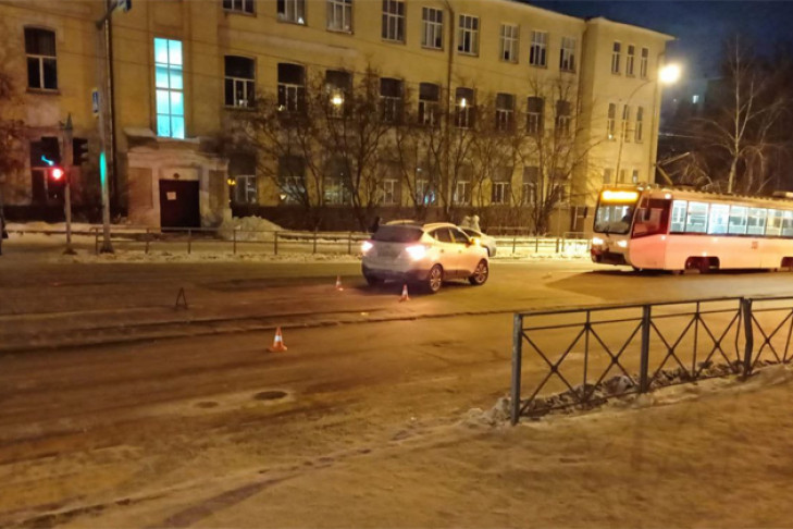 Двух детей сбили невнимательные водители в Новосибирске