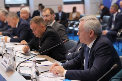 Андрей Травников обозначил важные направления дальнейшего развития адаптивного спорта