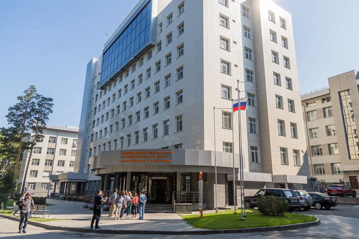 Силовики нагрянули в клинику Мешалкина: задержаны руководители по делу о взятках