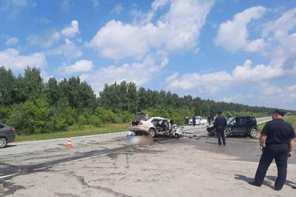 Четверо детей остались сиротами после ДТП в Новосибирской области