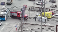 УАЗ завалился на левый бок на перекрёстке в Новосибирске