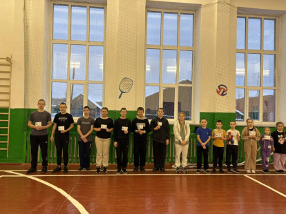 Знаки ГТО вручены школьникам из Остяцка