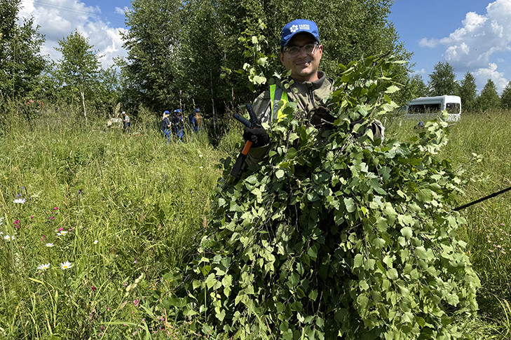 «Сибантрацит» заготовил корм для косуль Легостаевского заказника