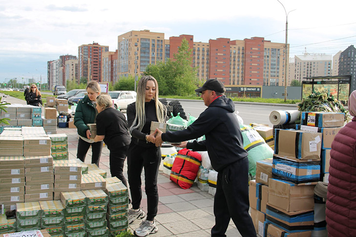 Семьи Донбасса с детьми-инвалидами получат помощь от Александра Аксёненко и добровольцев «ZOV 54»