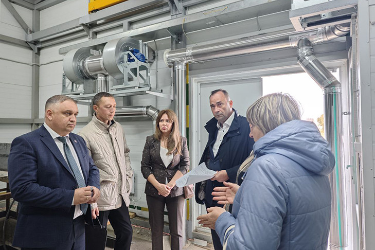 МинЖКХ региона и участник проекта «Герои НовоСибири» проинспектировали объекты инфраструктуры Верх-Тулинского сельсовета