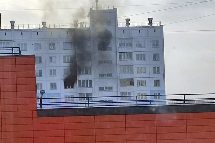 Холодильник стал причиной взрыва на улице Титова в Новосибирске: есть жертвы