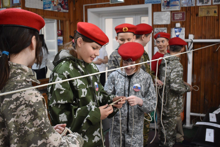 Почти 90 тысяч школьников и студентов Новосибирской области приняли участие в отборочных этапах Всероссийской игры «Зарница 2.0»