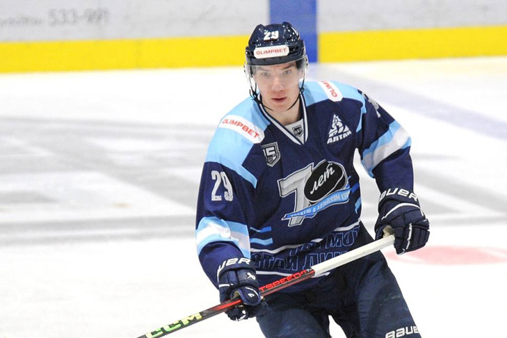 ХК «Сибирь» купил двухметрового драчуна из ВХЛ по имени Оскар