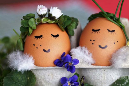 Как красить яйца на Пасху: оригинальные рецепты