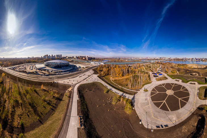 Территорию рядом с новой ледовой ареной полностью благоустроили в Новосибирске